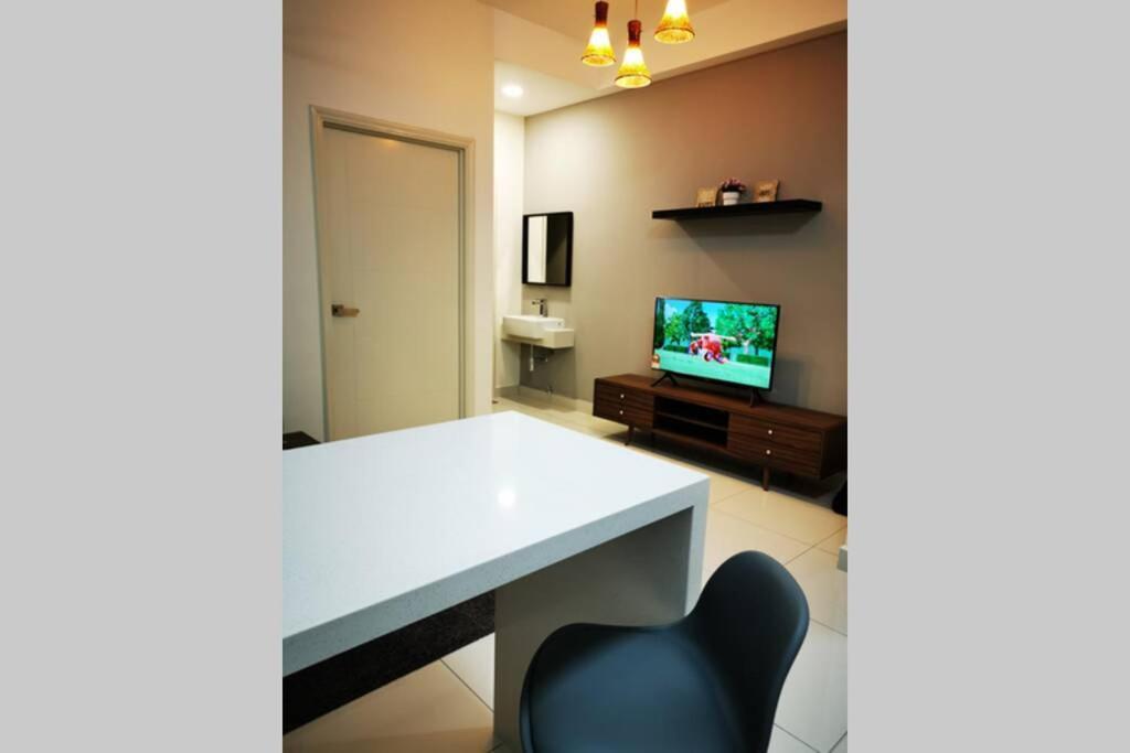 Happyhome @ Arte Mont Kiara Kuala Lumpur Hartamas Damansara Exterior photo